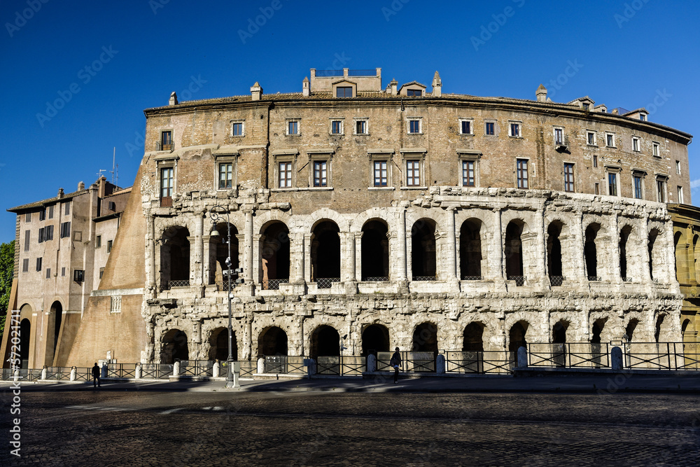 Obraz premium Amphithéâtre romain à Rome