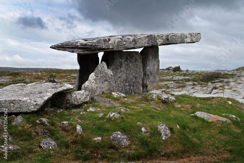 Dolmen in Irland © Fotolyse