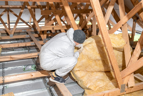 thermal insulation of roof spaces with glass wool