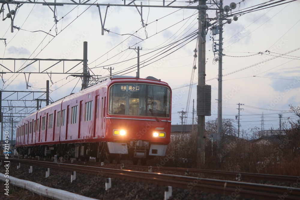 青空と名鉄電車