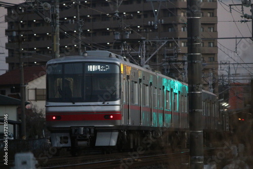 青空と名鉄電車