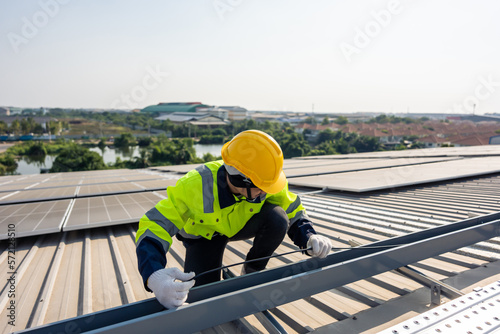 Wallpaper Mural Professional engineer work to maintenance of photovoltaic panel system Torontodigital.ca