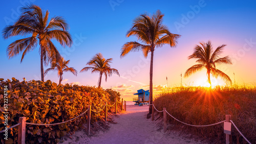 sunrise at miami beach, florida © frank peters