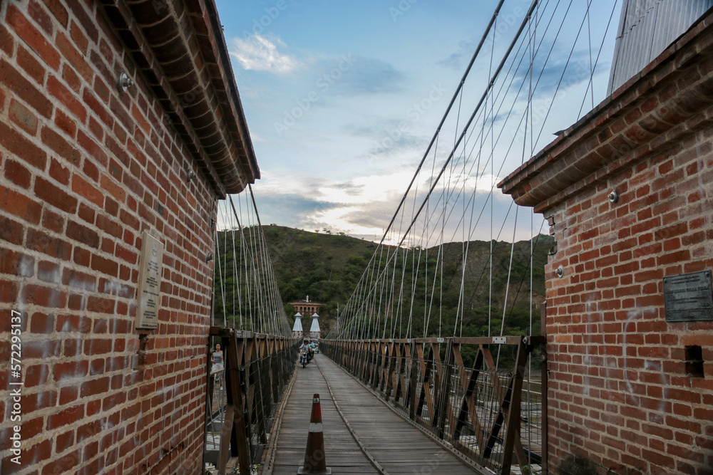 Naklejka premium city bridge