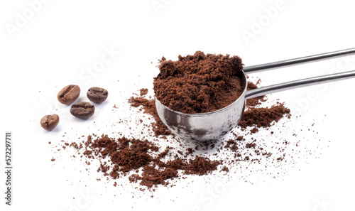 Foto coffee scoop with coffee isolated, png file
