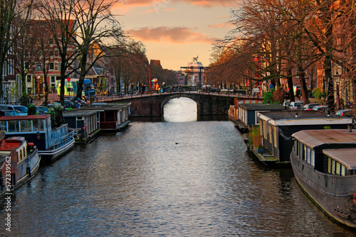 Canal de Amsterdam
Amsterdam canal photo