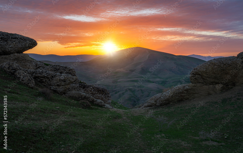 Obraz premium sunset in the mountains