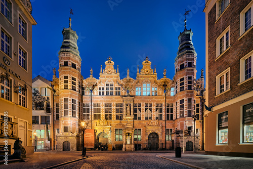 Gdańsk nocą, stare miasto, zabytki, manieryzm, piękna architektura
