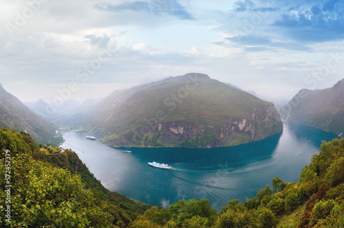 Geiranger Fjord (Norge) summer panorama
