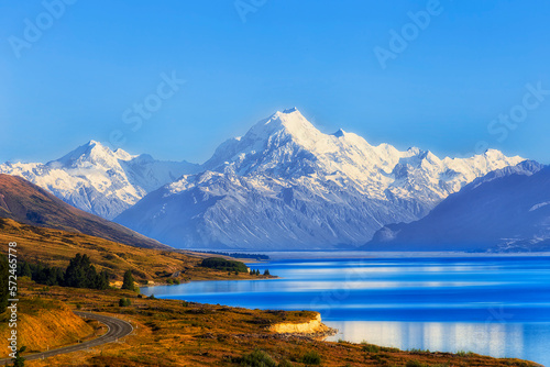 NZ Cook tele hwy lake © Taras Vyshnya