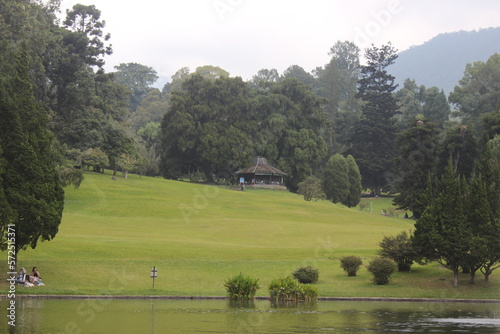 The beauty of the lake in the middle of the lake
