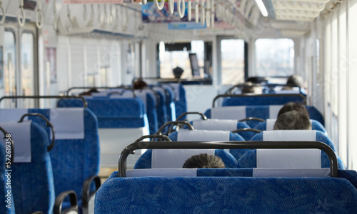 JR電車の車内の風景 © zheng qiang