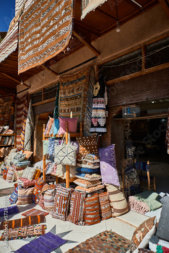 Marrakesch und seine Märkte voller Kunsthandwerk in sämtlichen Farben und Formen