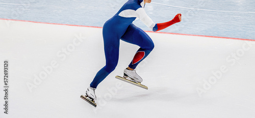 start woman athlete speed skater during speed skating competition