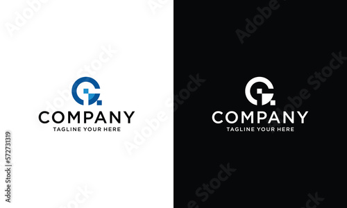 Initial Letter Q logo Connected circle symbol on a black and white background.