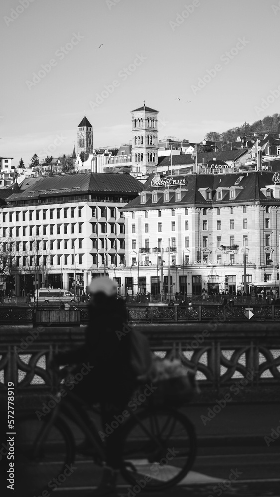 Naklejka premium people in the city