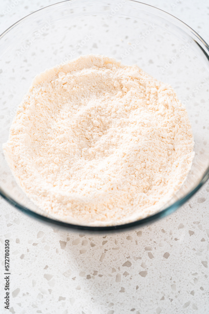 Simple vanilla bundt cake from box cake