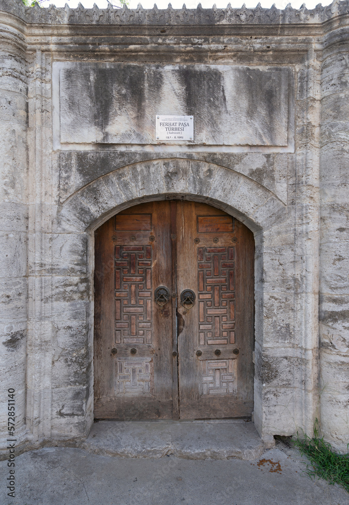 Fototapeta premium Entrance of tomb of Ferehat Pasa, or Ferhat Pasa Turbesi, suited in Eyupsultan district, Istanbul, Turkey