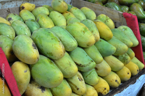 Mangos verdes en mercado