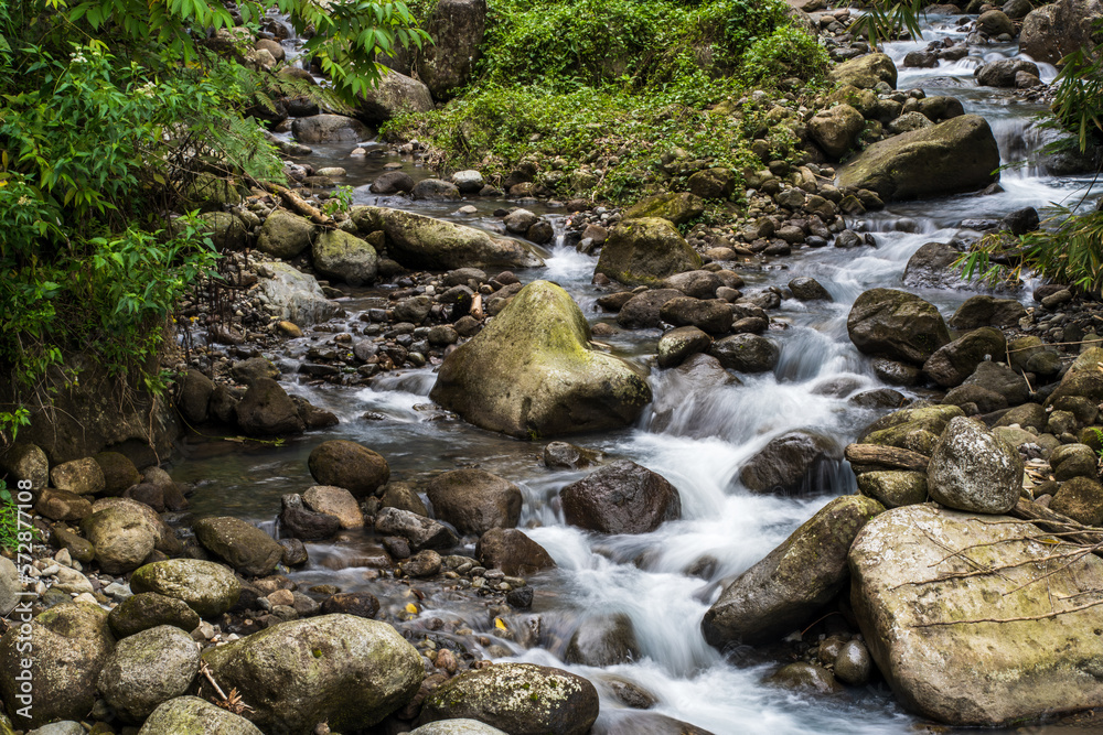 The Beauty of Natural Patterns: Slow Shutter Speed Images of Water Flowing Among the Rocks The Beauty of Natural Patterns: Slow Shutter Speed Images of Water Flowing Among the Rocks