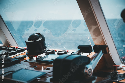 commandes d'un bateau