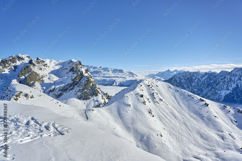 Les massifs de Belledonne, du Taillefer, des Grandes Rousses et des Ecrins, vu depuis Chamrousse