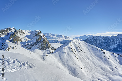 Les massifs de Belledonne, du Taillefer, des Grandes Rousses et des Ecrins, vu depuis Chamrousse