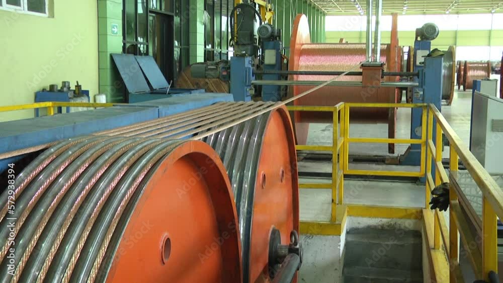 Vidéo Stock Modern cable production, cable factory. Copper cable