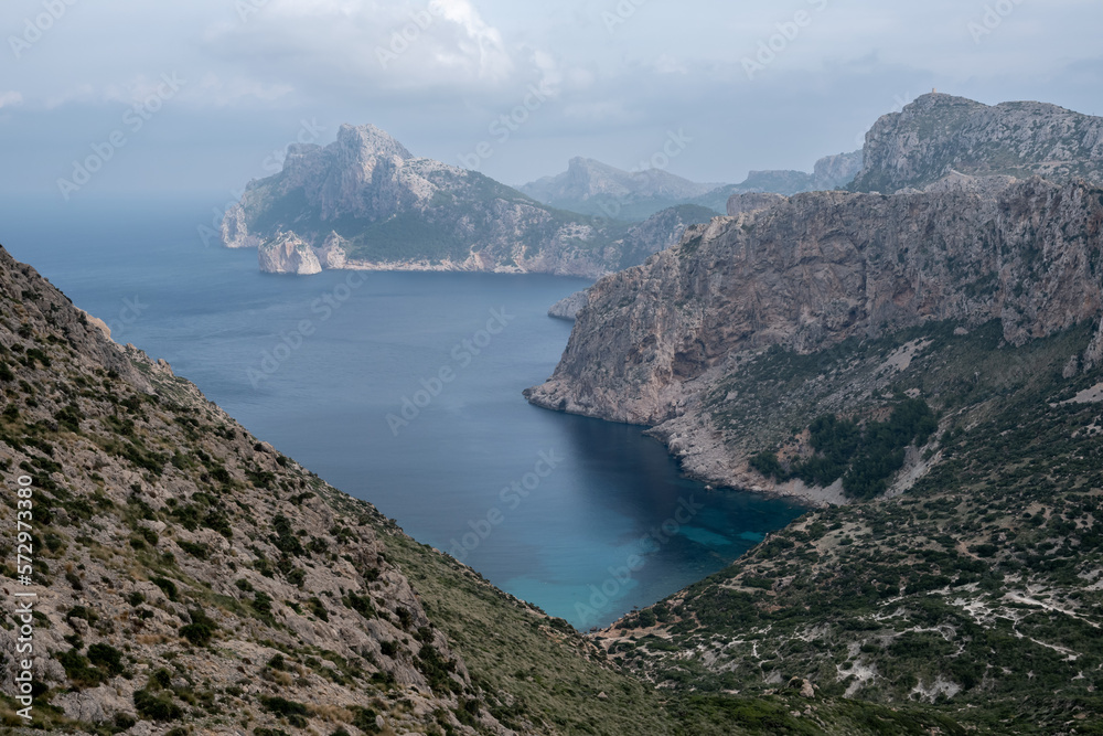 Hiking in the landscape of Mallorca to discover breathtaking scenery