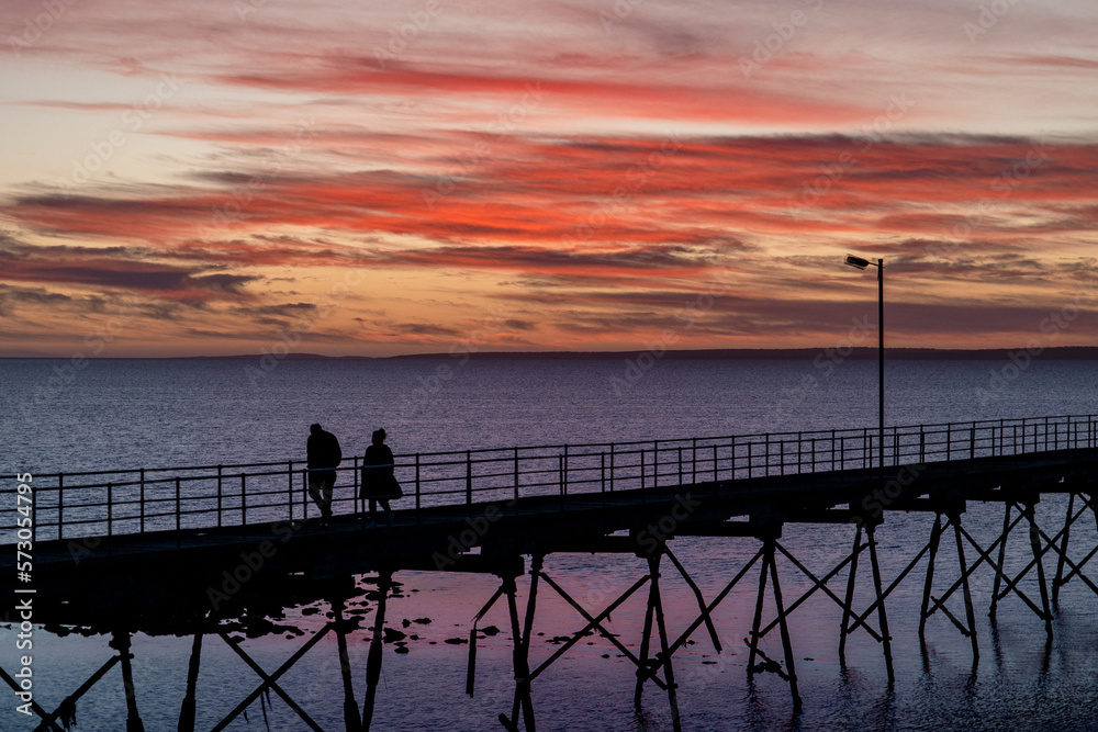 Fototapeta premium sunset at the pier