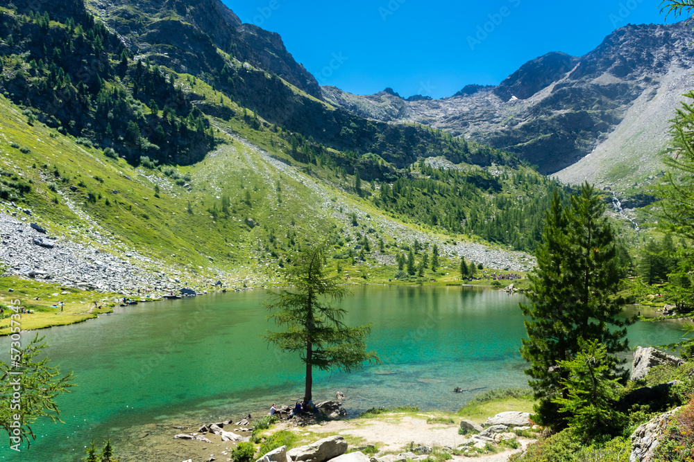 Ταπετσαρία Morgex, Italy, 10 July 2022:  The beautiful crystal clear water of the Arpy Lake