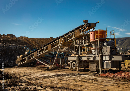 Conveyor Belt for rock crushing at a construction site