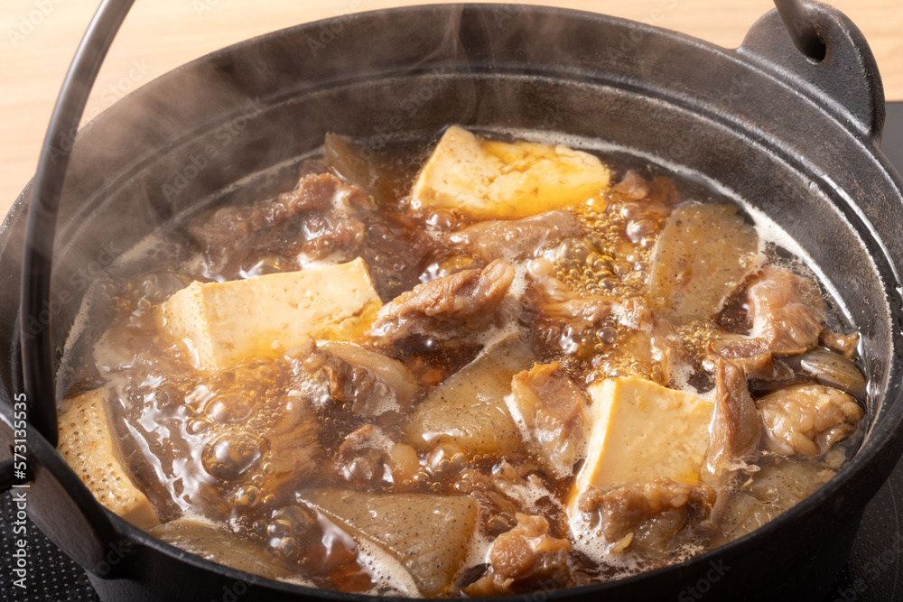 牛すじ煮込み・焼き豆腐入り牛すじぼっかけ