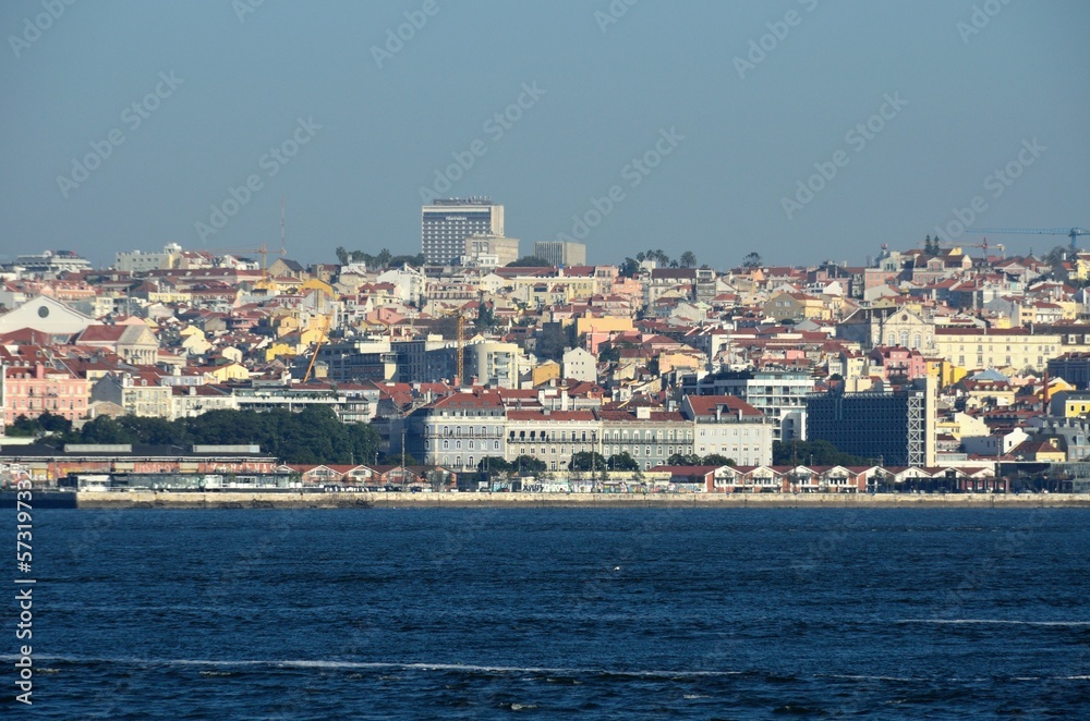Vista de Lisboa desde Almada, Portugal