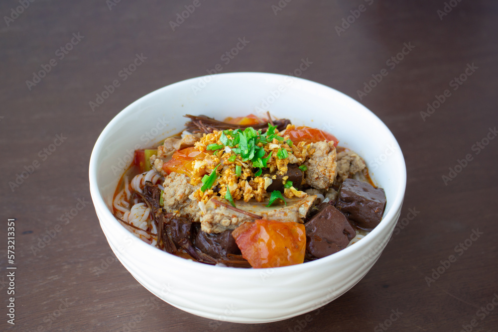 Rice Vermicelli With Northern Thai Pork Curry. Thai name is Khanom Jeen Nam Ngeo. Rice Vermicelli With Northern Thai Pork Curry. Thai name is Khanom Jeen Nam Ngeo.