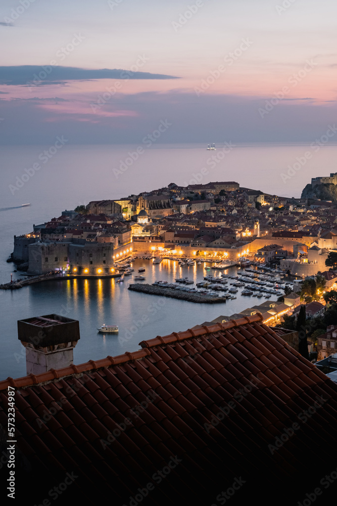 Fototapeta premium Iconic aerial view of Dubrovnik old town at dusk, Croatia