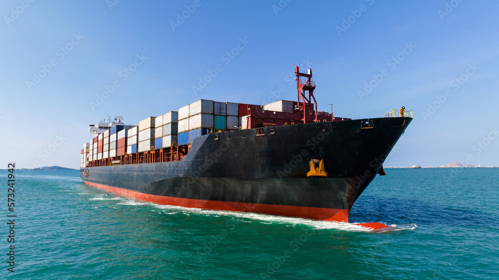 cargo container ship sailing in sea to import export goods and distributing products to dealer and consumers - obrazy, fototapety, plakaty 