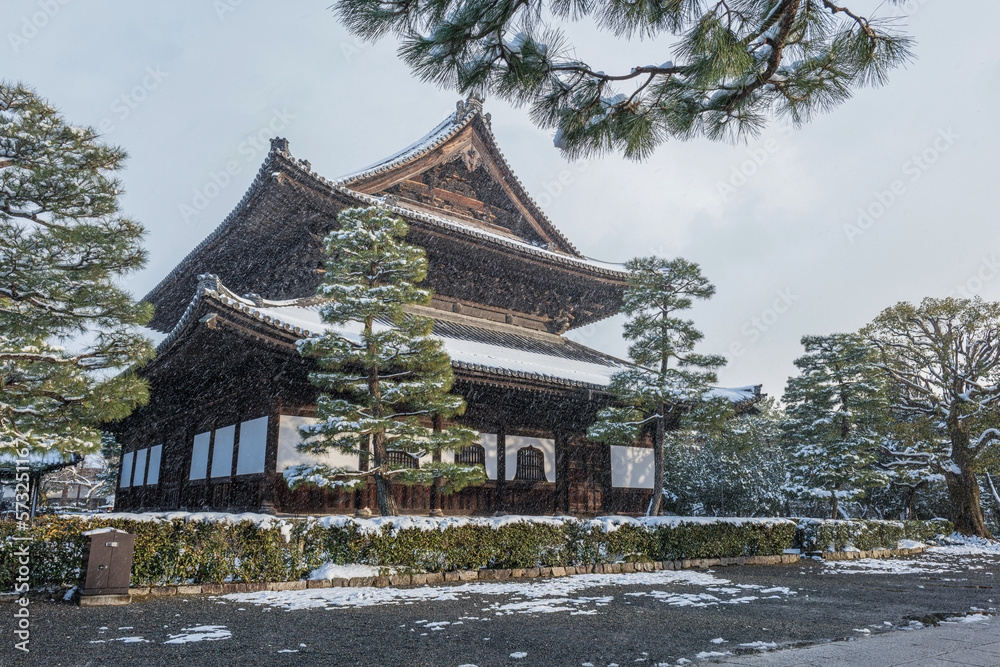 雪の京都 建仁寺 法堂の雪景色 雪の京都 建仁寺 法堂の雪景色