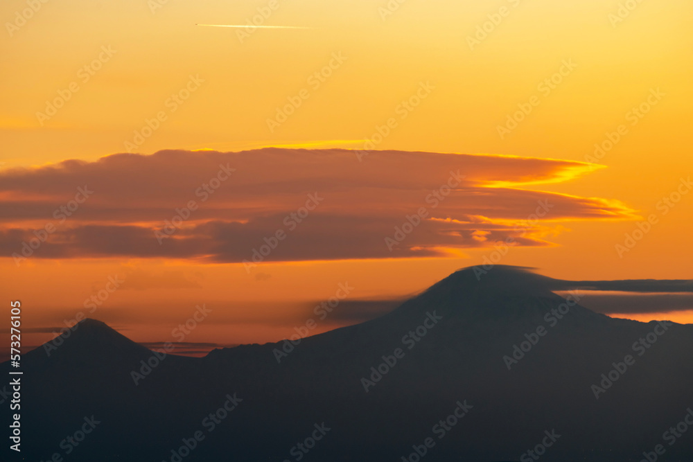 Obraz premium Beautiful sunrise over the Ararat mountain. Armenia