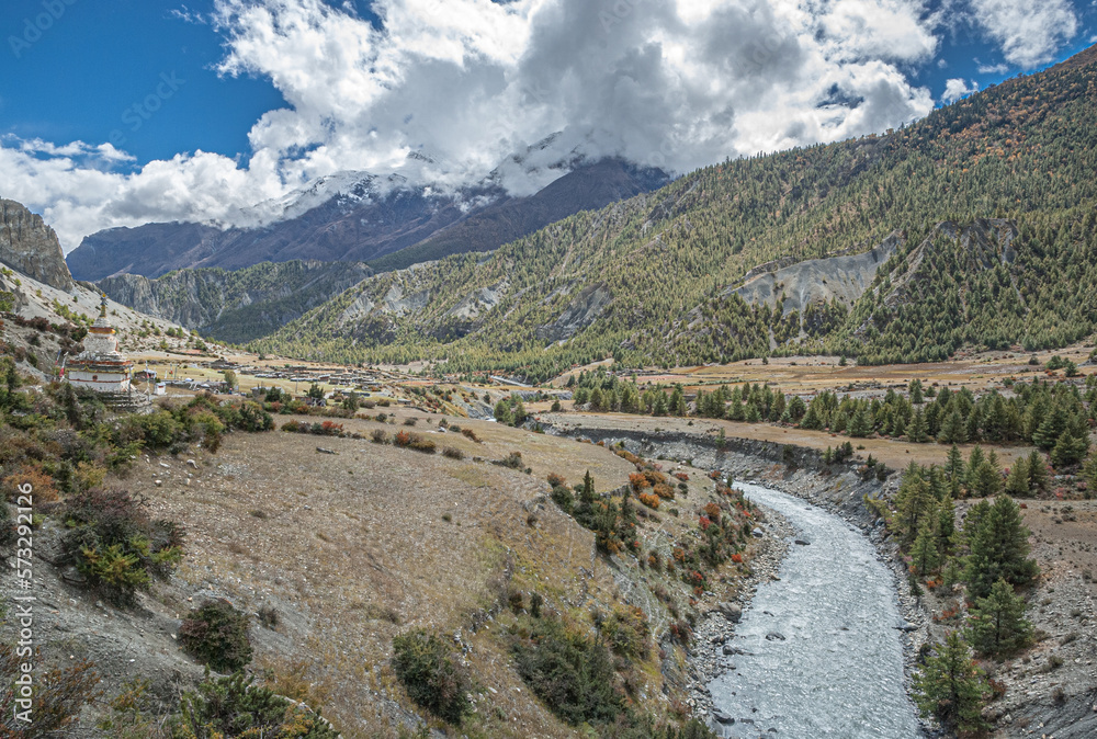 Fototapeta premium View of Marshayngdi river on Humde-Manang villages route, Around Annapurna trek, Manang district, Gandaki zone, Napal Himalayas, Nepal