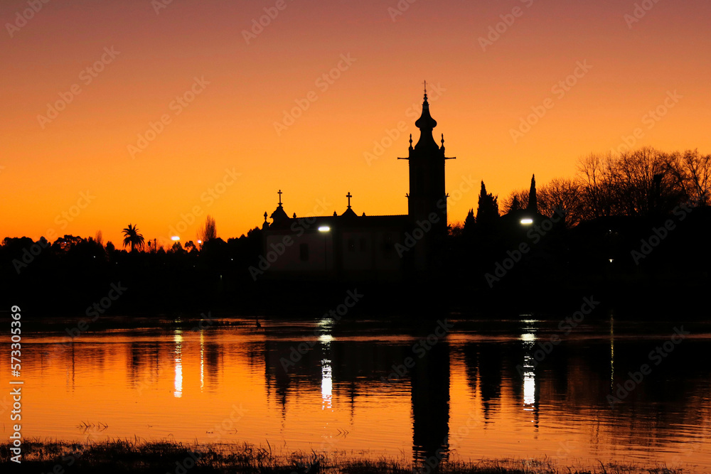 Fototapeta premium sunset over the river