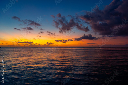 Fototapeta Naklejka Na Ścianę i Meble -  Beautiful Ocean Sunset