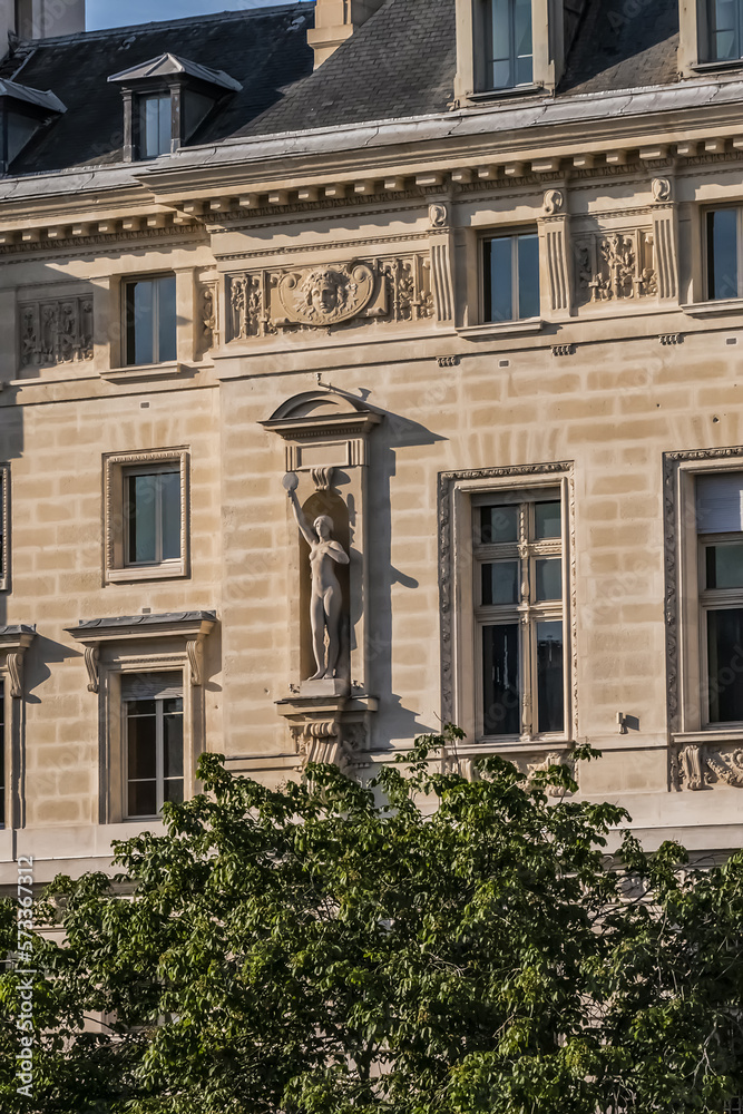 Architectural details of old buildings in Paris: The Criminal Court of
