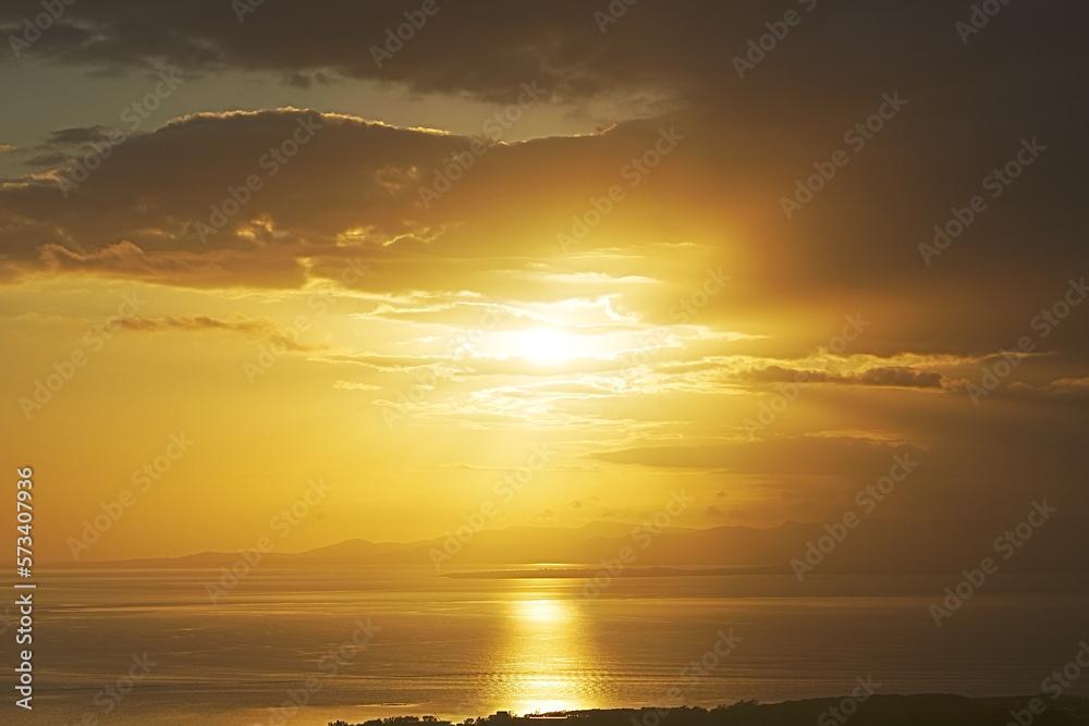 Fototapeta premium sunset over the sea