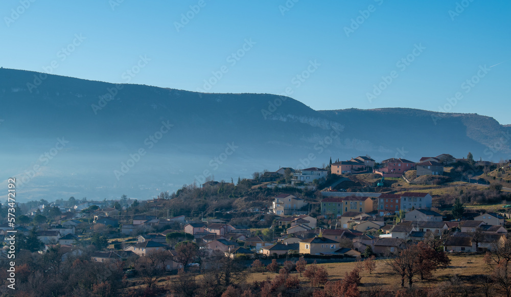 La partie nord de Millau en Aveyron, France