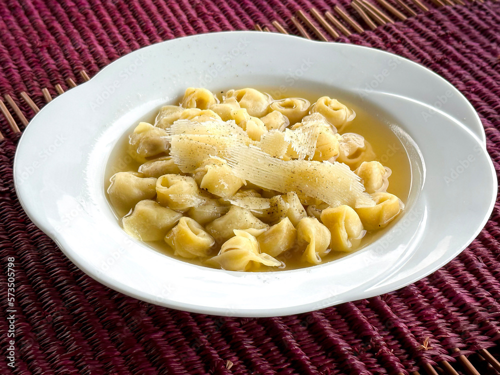 Tortelli in brodo Tortelli in brodo