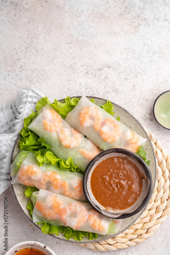 Vietnamse spring summer rolls with shrimp, lettuce, mint and vegetables