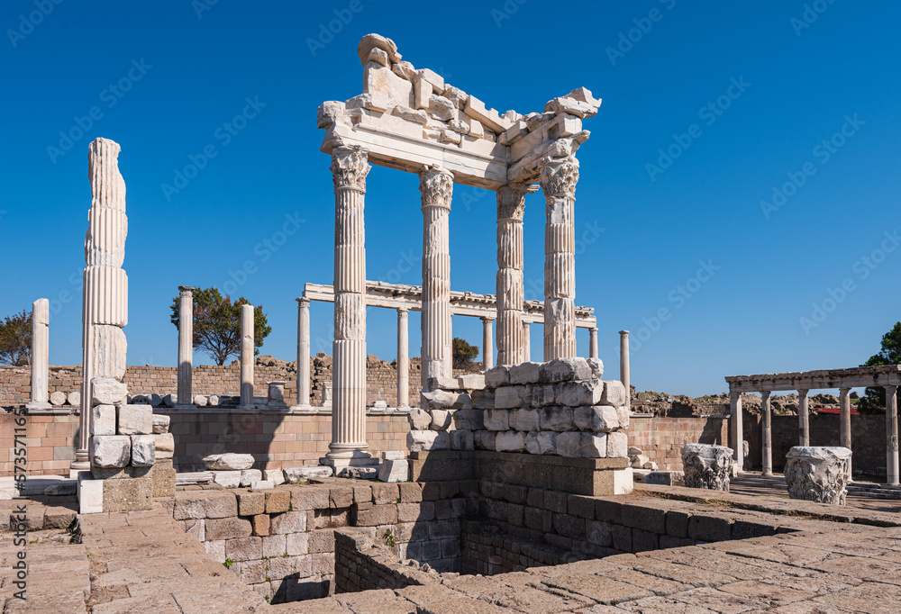 Pergamon Ancient City columns
