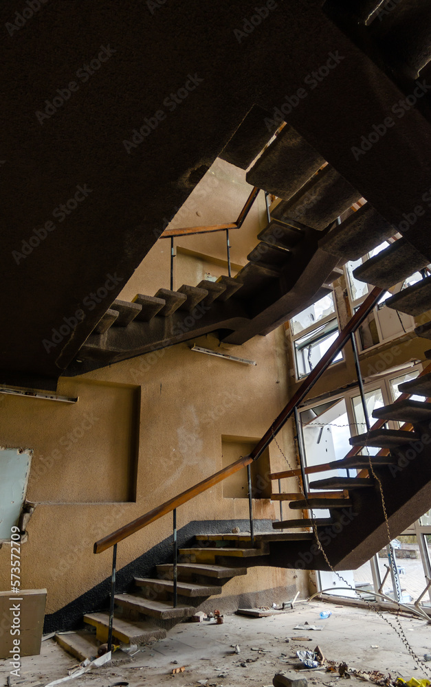 Fototapeta premium inside a destroyed and burnt house in Ukraine