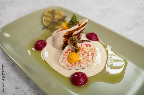 Squid stuffed with crab mea...